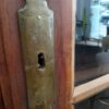 Armoire vitrine ancienne en bois – Image 6