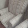 Paire de fauteuils et repose pied – Image 2