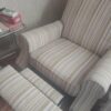 Paire de fauteuils et repose pied – Image 3