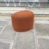 Pouf ENZO tissu bouclettes couleur Rouille – Image 3