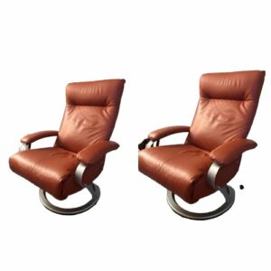 Paire de fauteuils en cuir assise réglable