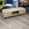 Meuble TV en chêne massif 140cm – Image 2