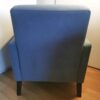 Fauteuil stylé avec accoudoirs, tissu bleu – Image 3