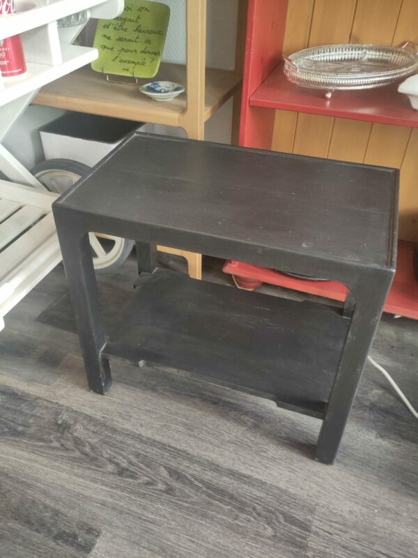 Petite table noire en bois – Image 2