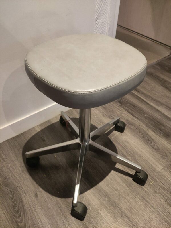 Tabouret cuir gris – Image 2