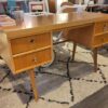 Bureau bois avec pieds compas année 60 – Image 2