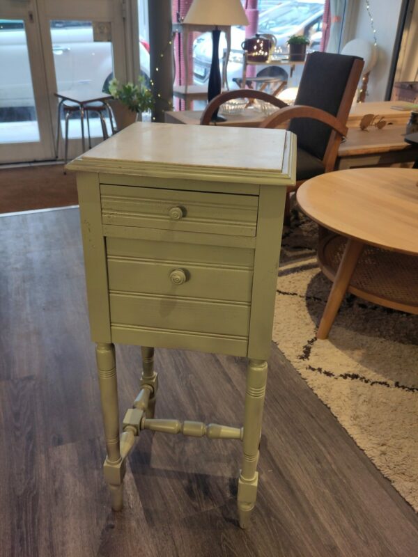 Table de chevet en bois avec marbre blanc – Image 2