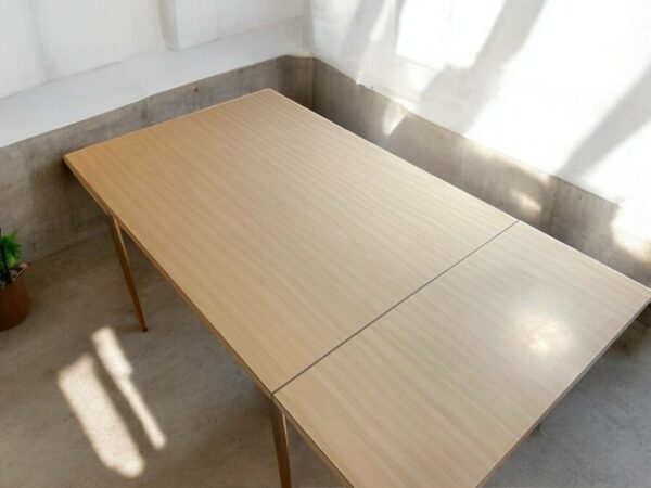 Table de cuisine en formica – Image 3