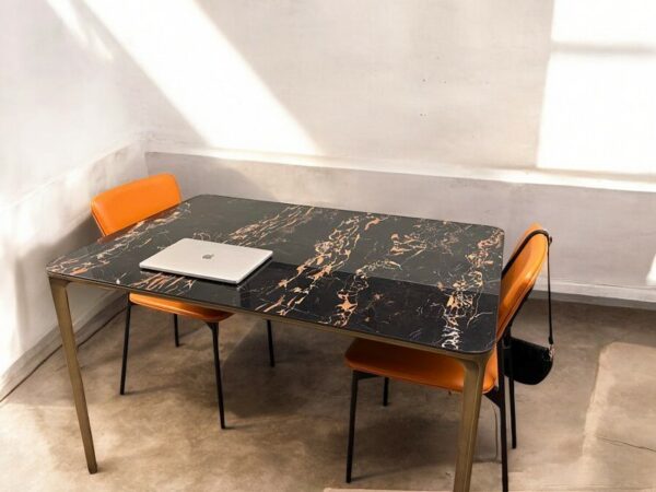 Table slim Sovet / designer Matthias Demacker – Image 2