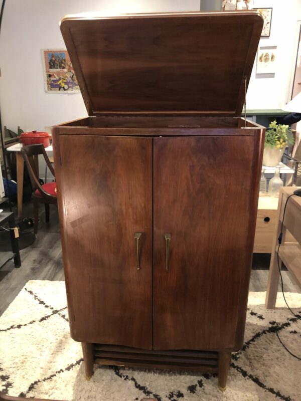 Meuble de rangement / grand chiffonnier / buffet années 60 – Image 7