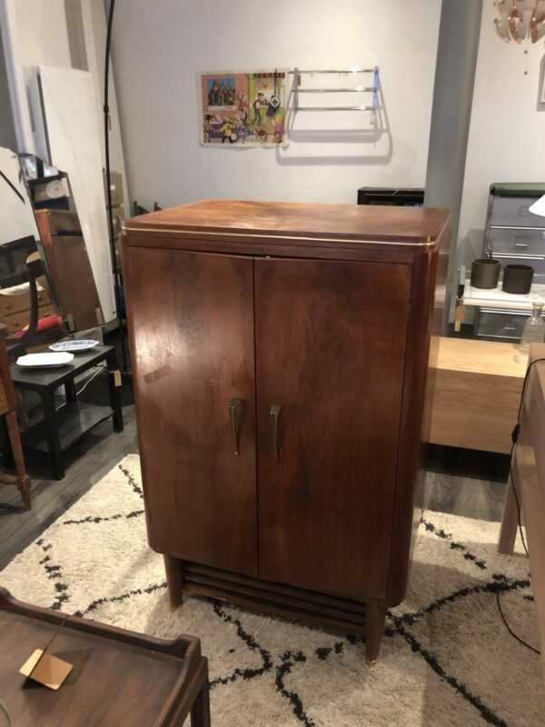 Meuble de rangement / grand chiffonnier / buffet années 60 – Image 8