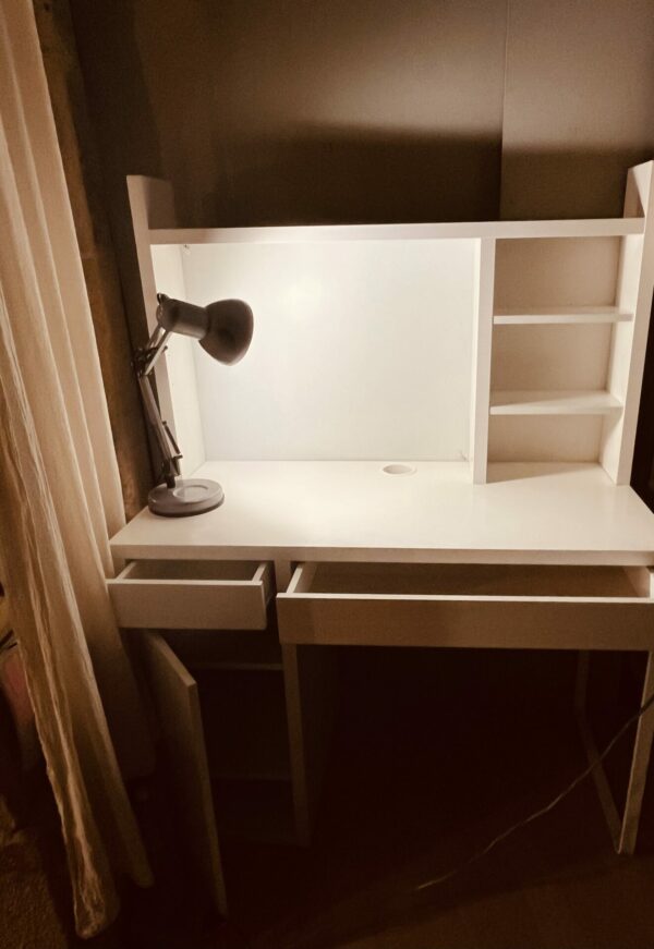 Bureau IKEA très bon état – Image 2