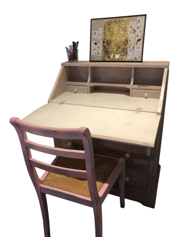 Bureau Commode en pin vernis et peint en blanc