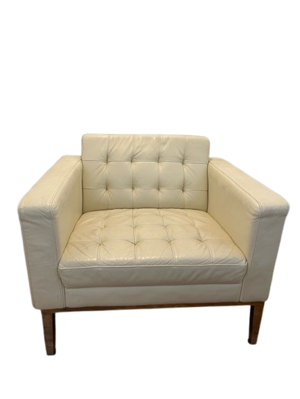 Fauteuil blanc cassé club cuir dans le goût de Florence Knoll