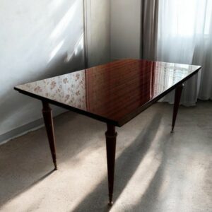 Table vintage en bois verni