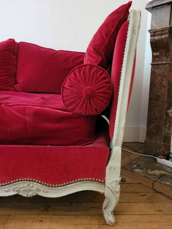 Canapé en velours rouge – Image 4