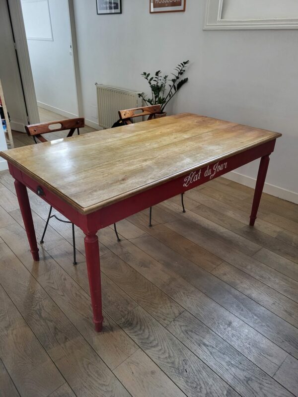 Table de salle à manger en manguier massif, peinture rouge Maison du monde – Image 7
