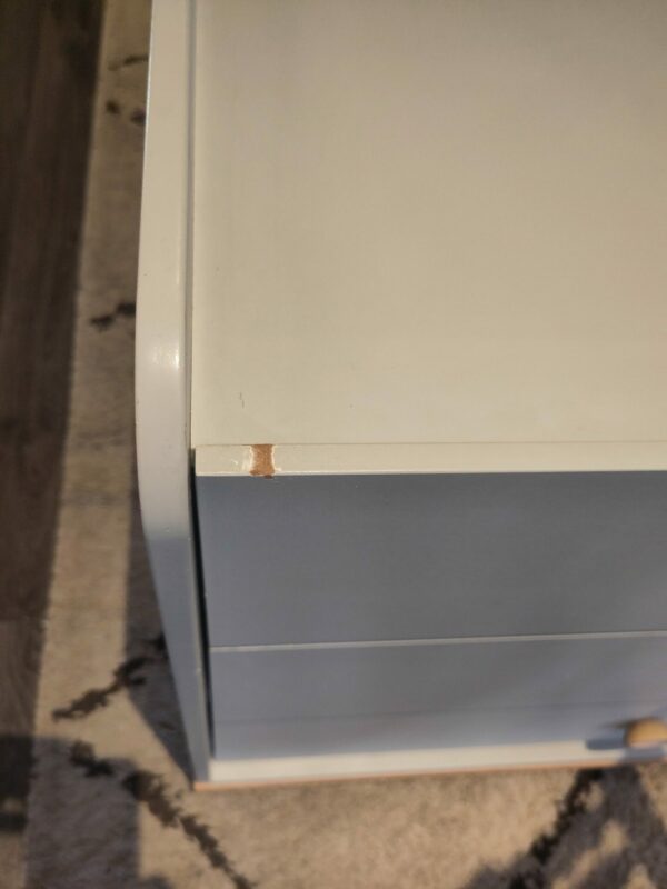 Commode grise avec 3 tiroirs – Image 6
