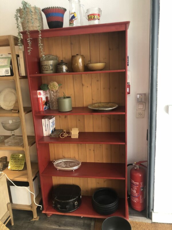 BILLY IKEA vintage rouge et lambris bois – Image 5