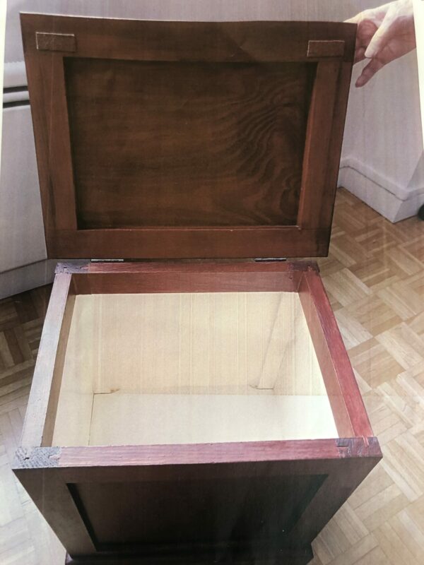 Coffre de rangement en acajou – Image 2