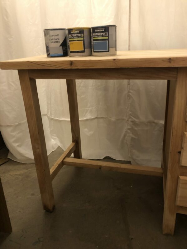 Bureau en pin. Finition de votre choix – Image 3