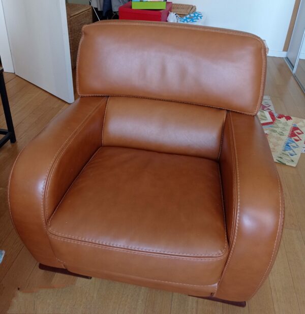 Fauteuil en cuir marron clair – Image 2