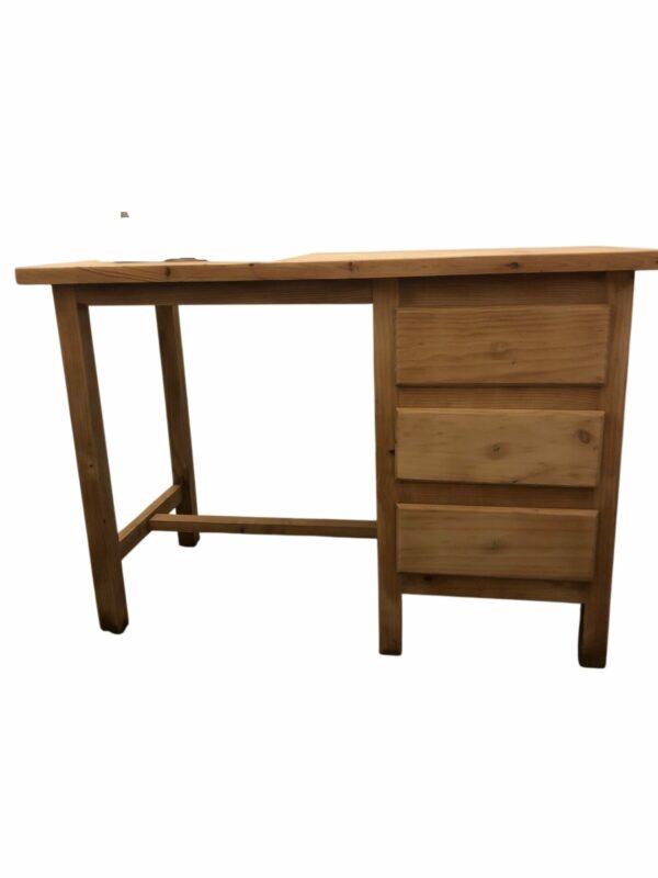 Bureau en pin. Finition de votre choix