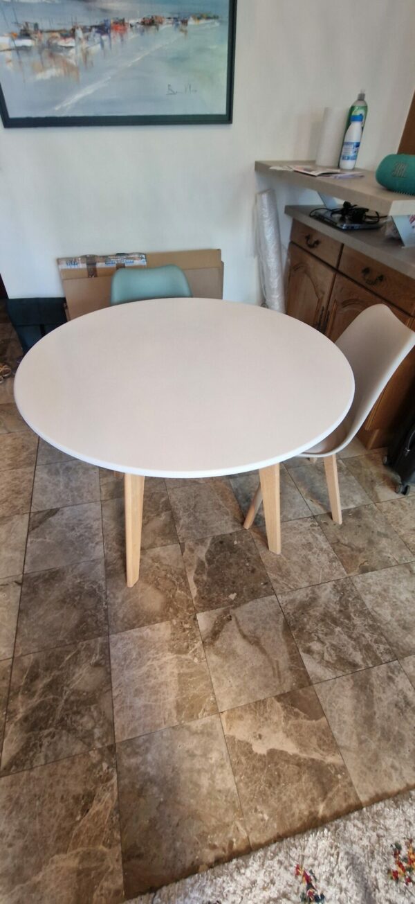 Table 90cm – Image 4