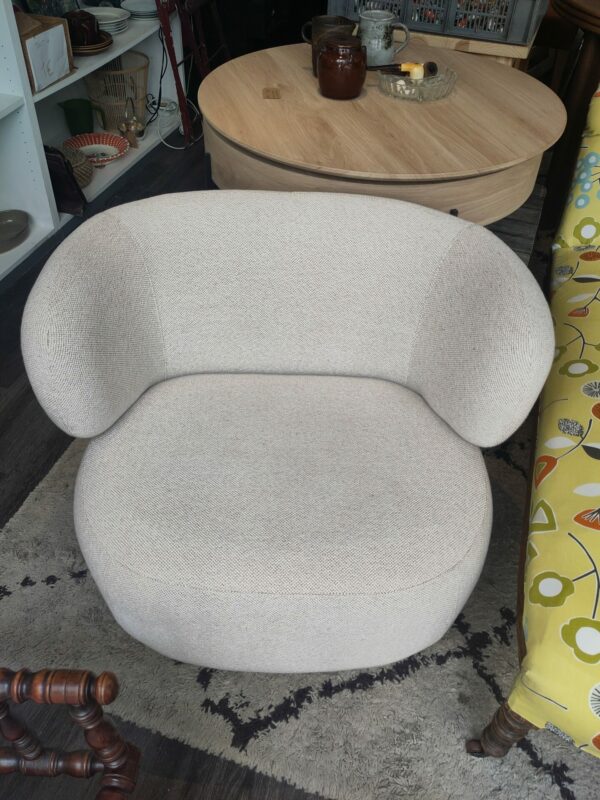 Fauteuil Guilia écru bouclé – Image 2