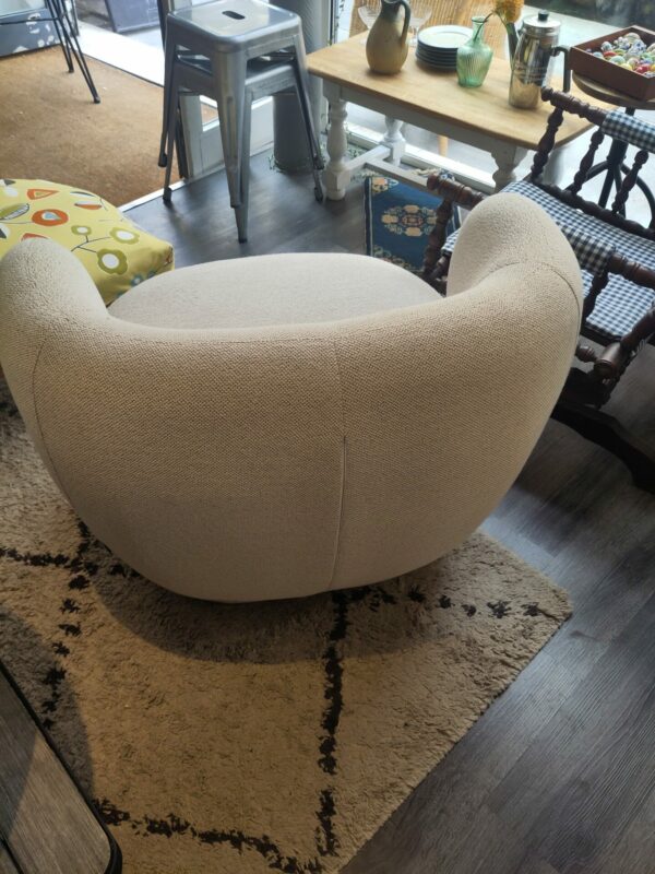 Fauteuil Guilia écru bouclé – Image 4
