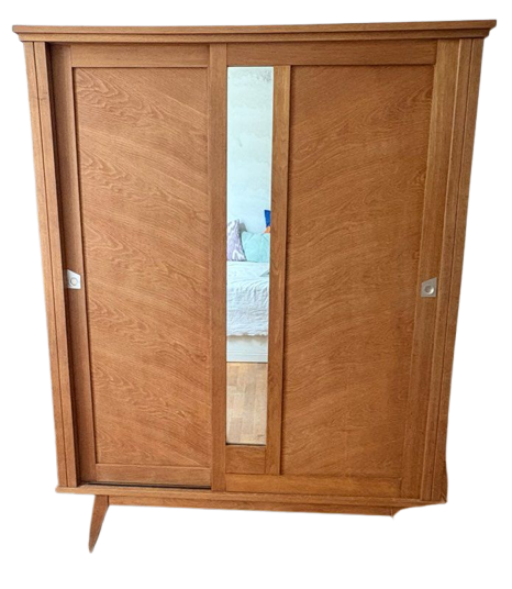 Armoire vintage