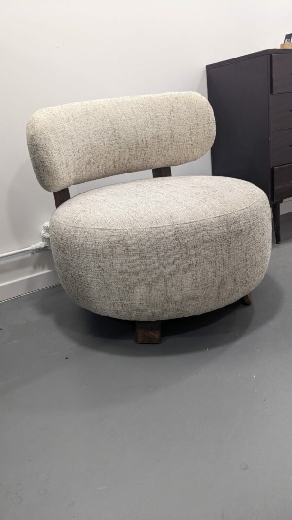 Fauteuil Platon noyer et tissu chiné réparé – Image 4