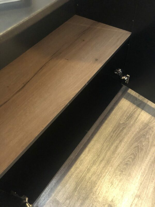 Enfilade - buffet en bois peint en noir – Image 7