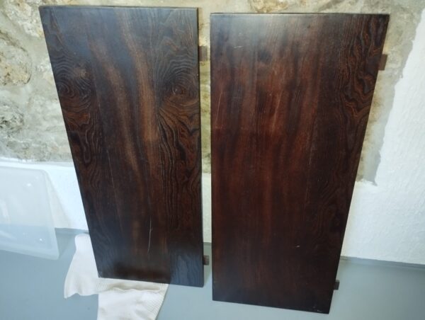 Table en bois massif. 
(Possibilité de poncage et éclaircissement) – Image 3