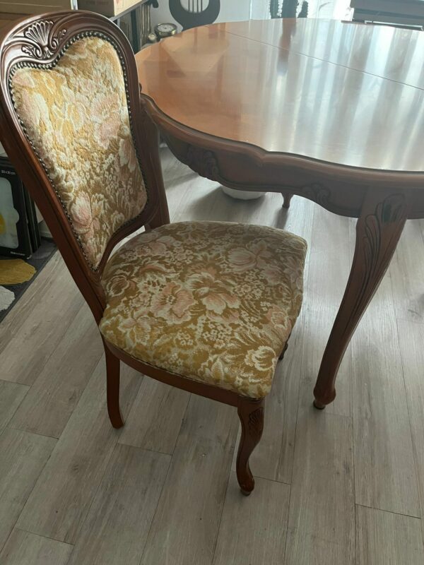 Table ronde extensible et chaises – Image 4