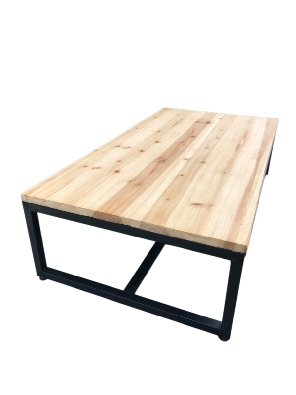 Table basse pin et métal noir