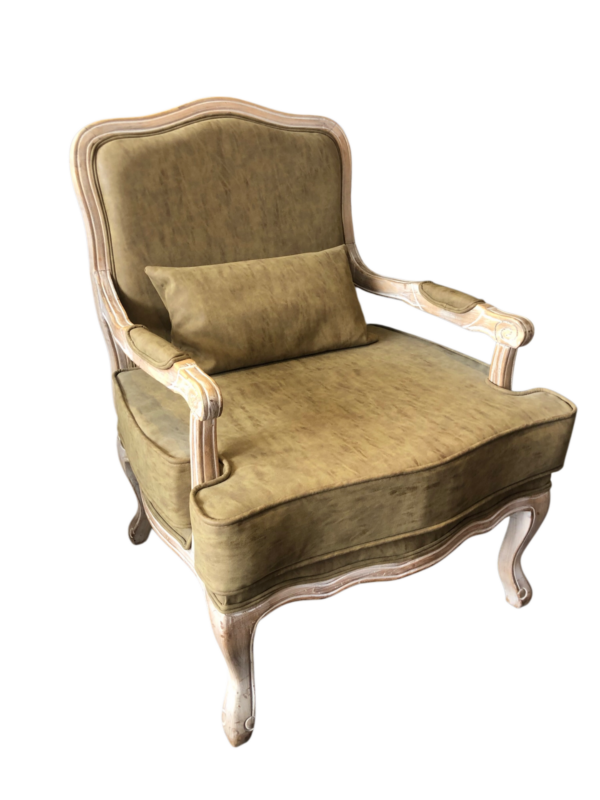Fauteuils - chauffeuses modernisés par un simili cuir vert