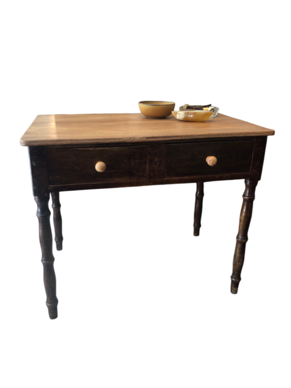 Bureau / table de cuisine / console