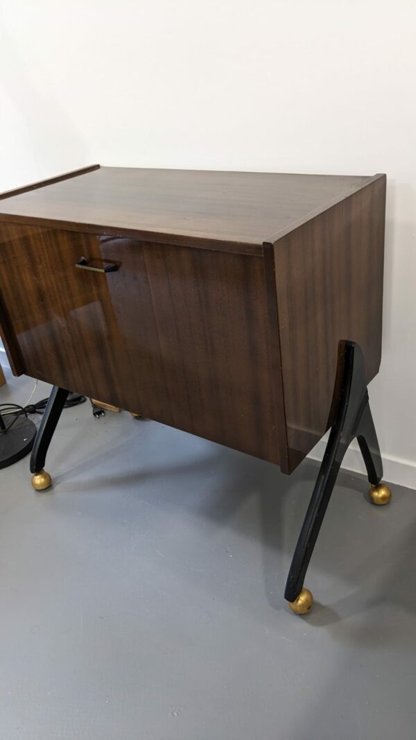 Meuble de salon années 60 sur roulette – Image 5