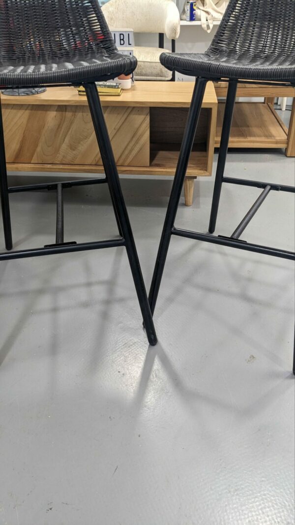 Paire de Chaises hautes tressées – Image 3