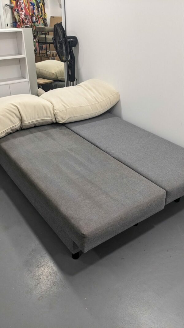 Canapé-lit IKEA ÄLVDALEN – Compact, pratique, avec coussins – Image 3