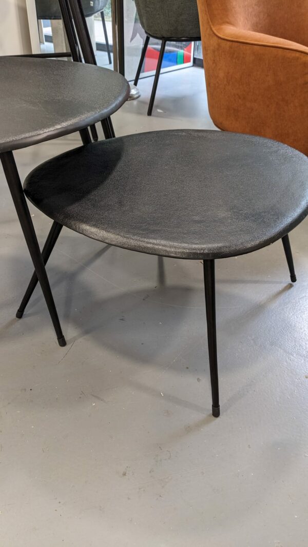 Paire de table basse en fonte d'aluminium – Image 5