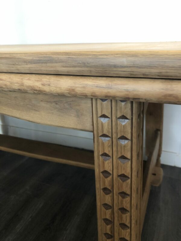 Grande table de salle à manger et rallonges intégrées – Image 12