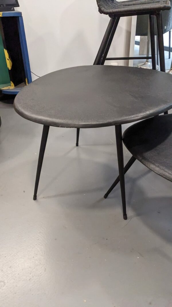 Paire de table basse en fonte d'aluminium – Image 6