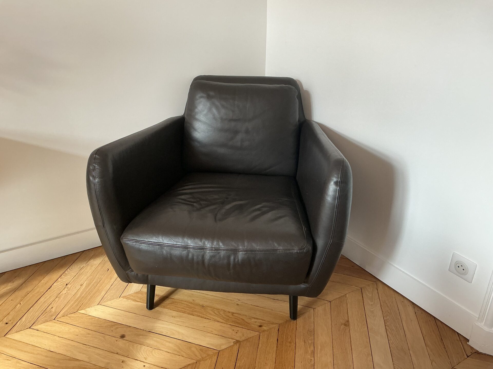 2 Fauteuils en Cuir Marron Habitat - Modèle Ella – Image 2