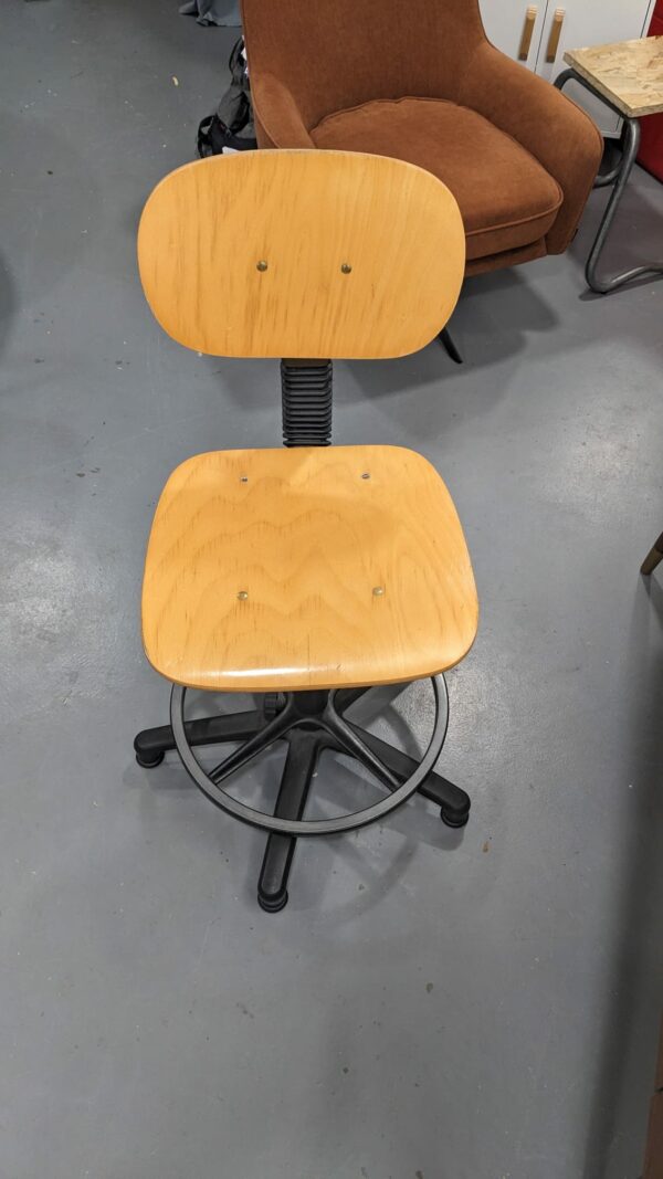 Chaise de bureau / atelier rotative – Image 4