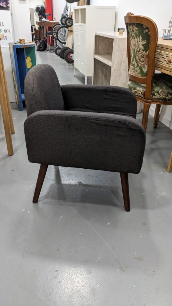 Petit fauteuil anthracite style chauffeuse – Image 2