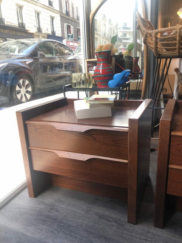 Paire de tables de chevet bois foncé années 70 – Image 4