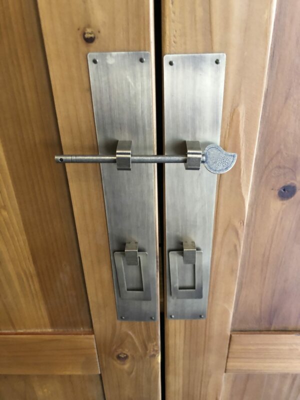 Armoire YUKI en pin massif recyclé – Image 3