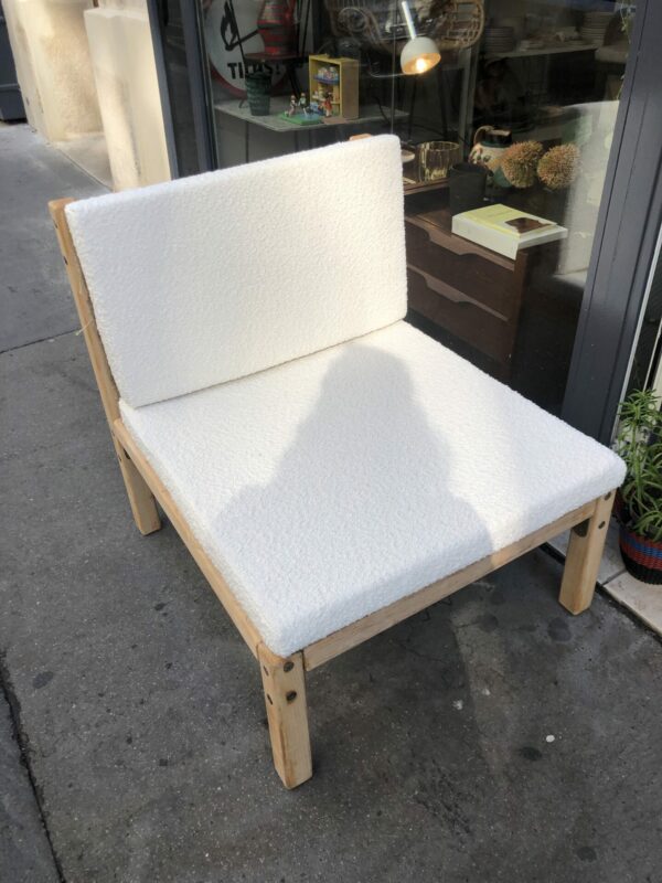 Chauffeuse en tissu bouclette blanc – Image 2